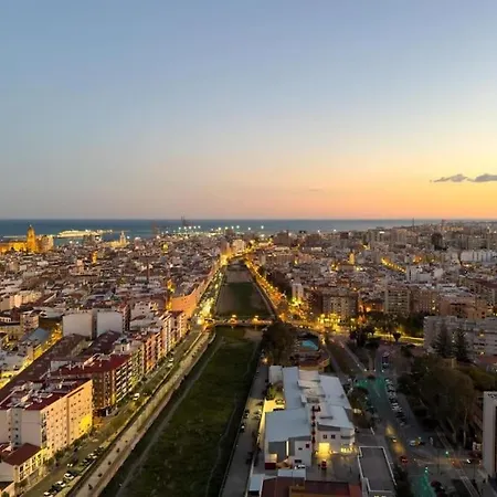 Appartement Skyline With Pool - Floor 26 - Free Parking