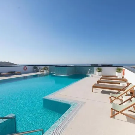 Appartement Skyline With Pool - Floor 26 - Free Parking